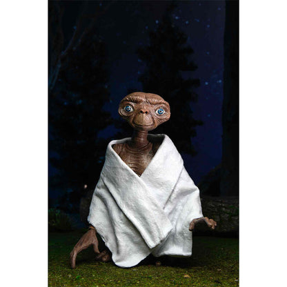 E.T. The Extra-Terrestrial 40 Anniversary E.T Ultimate figure 12cm