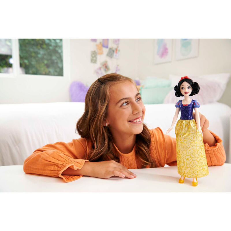 Disney Princess Blancanieves doll